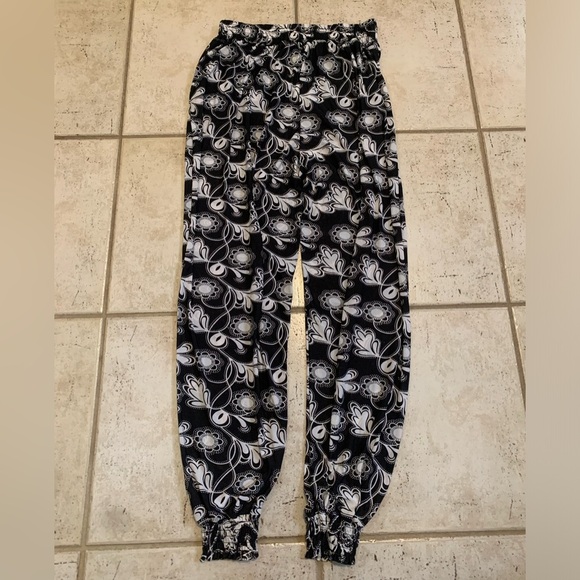 Black and White Floral Harem Pants Joggers S/M - Picture 4 of 5